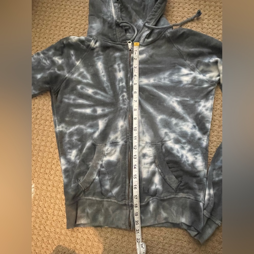 Tie-dye Sweatshirt - Picture 4 of 5